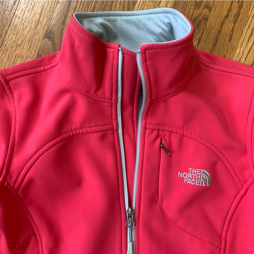The North Face Women's Pink Bomber Jacket - Picture 14 of 15